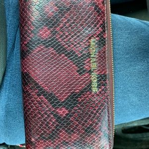 Micheal Kors wallet in good shape